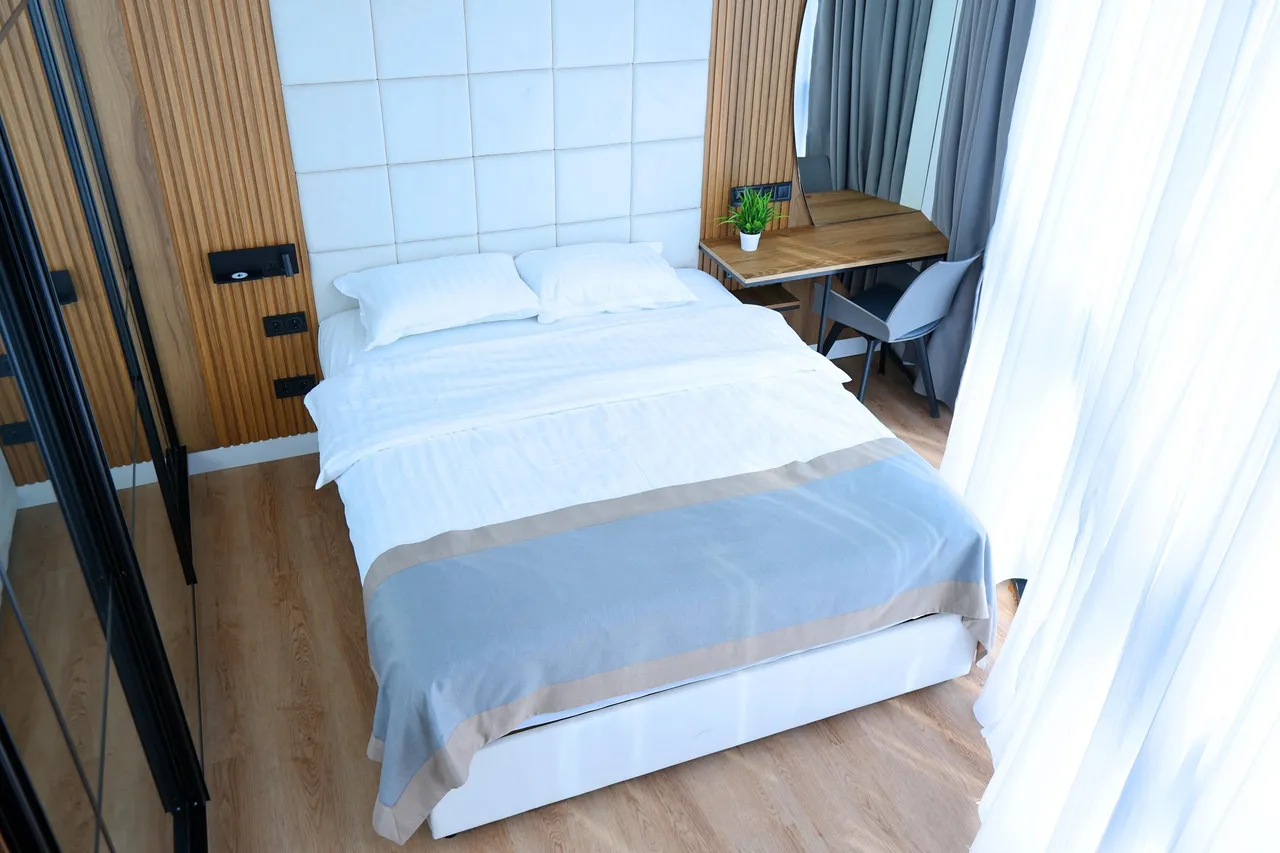 Zhiuli Shartava Ave, 8 · 35.2 m² · 9
