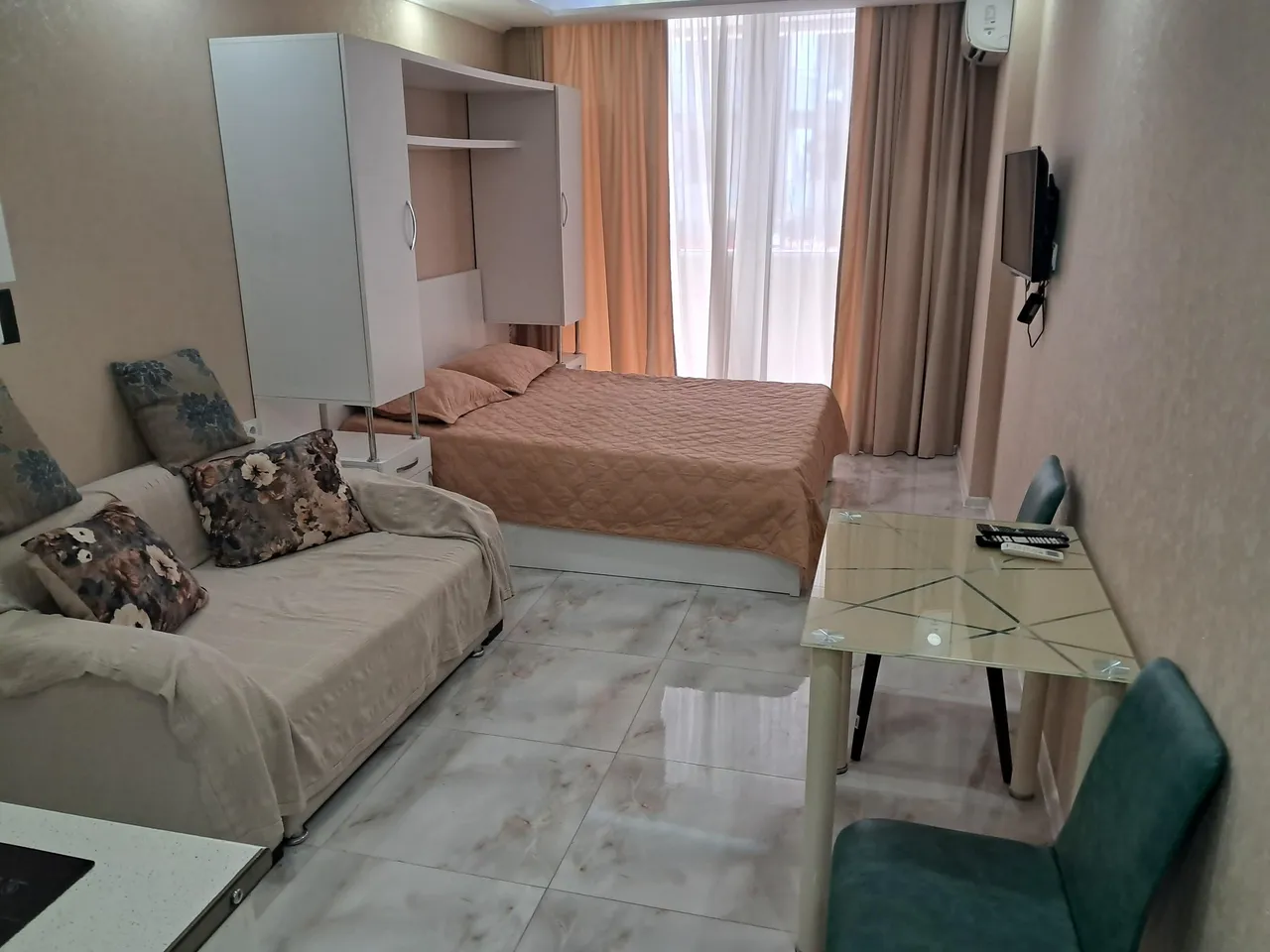Rejeb Nizharaadze St, 18 · 32 m² · 3