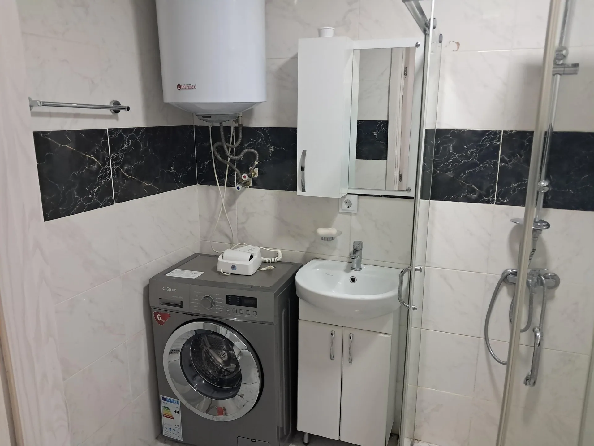Rejeb Nizharaadze St, 18 · 32 m² · 4/9