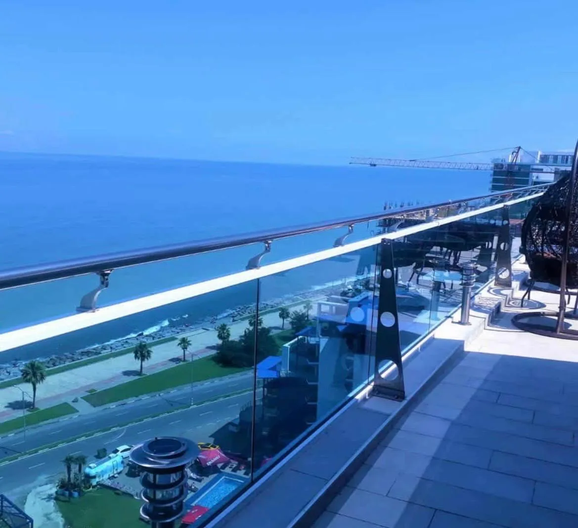 Rejeb Nizharaadze St, 18 · 32 m² · 8/9
