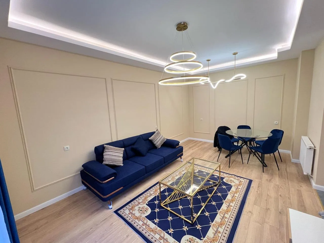Bob Walsh St, 32 · 80 m² · 4/12