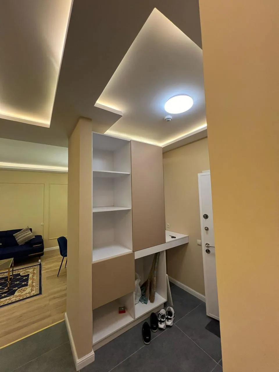 Bob Walsh St, 32 · 80 m² · 8