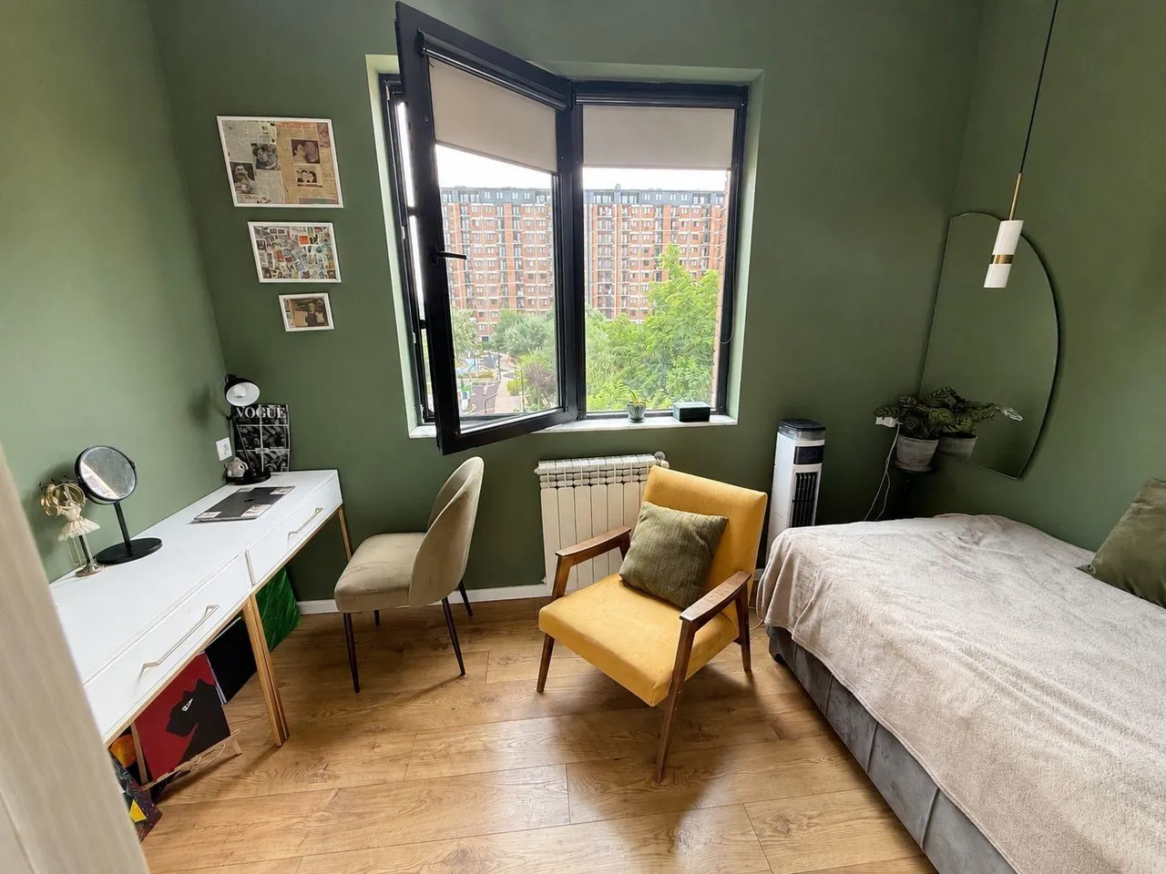 University Street, 46/7-10 · 80 m² · 12