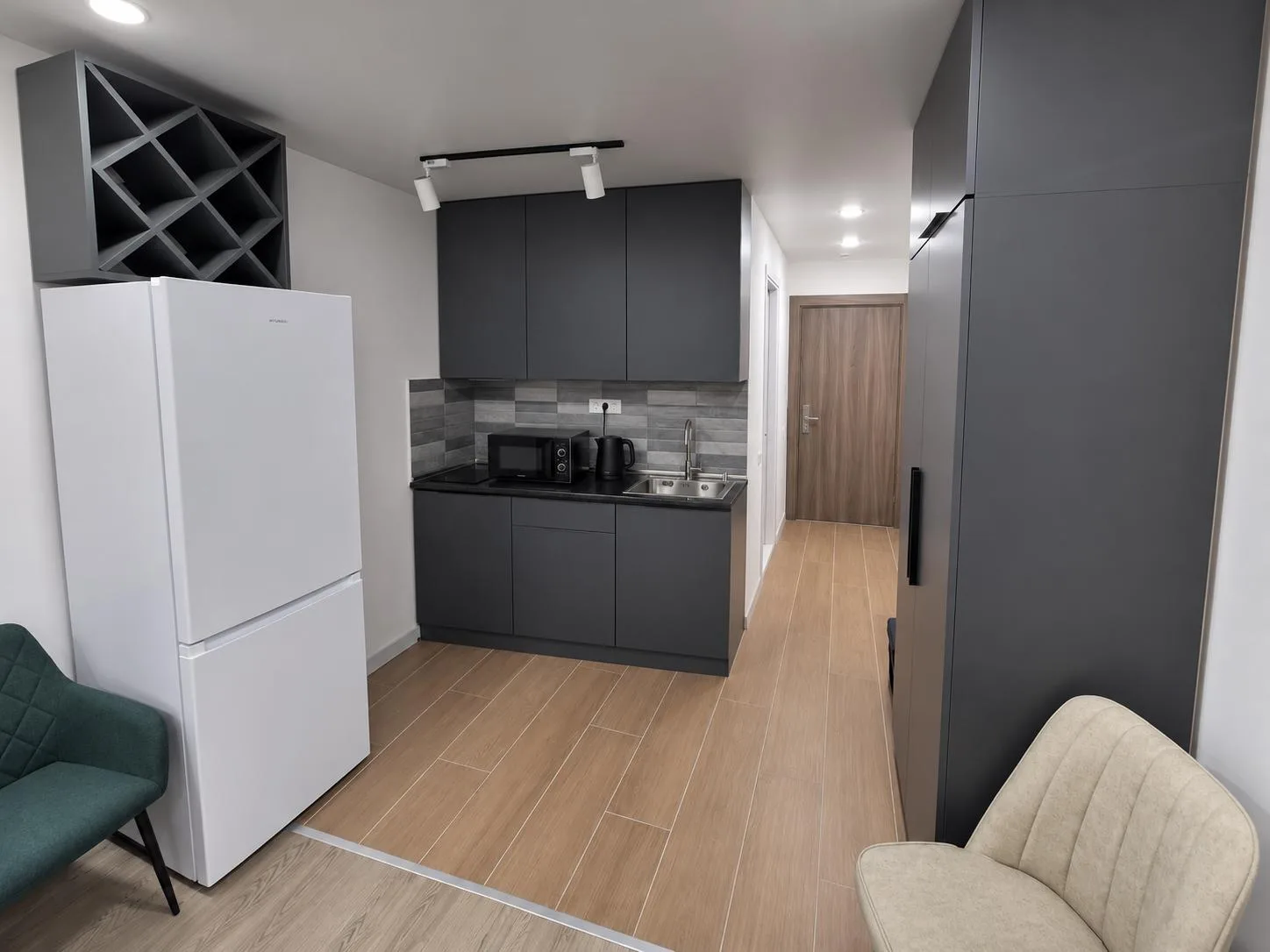 Rejeb Nizharaadze St, 20 · 40 m² · 4/11