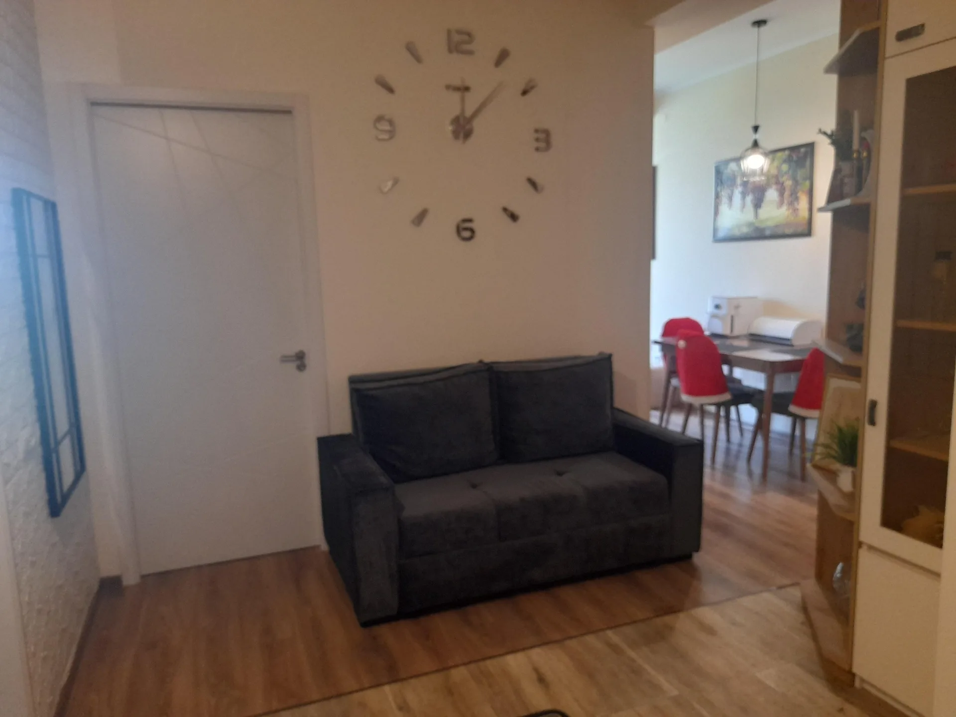 Givi Zhvania St, 23 · 70 m² · 2/12
