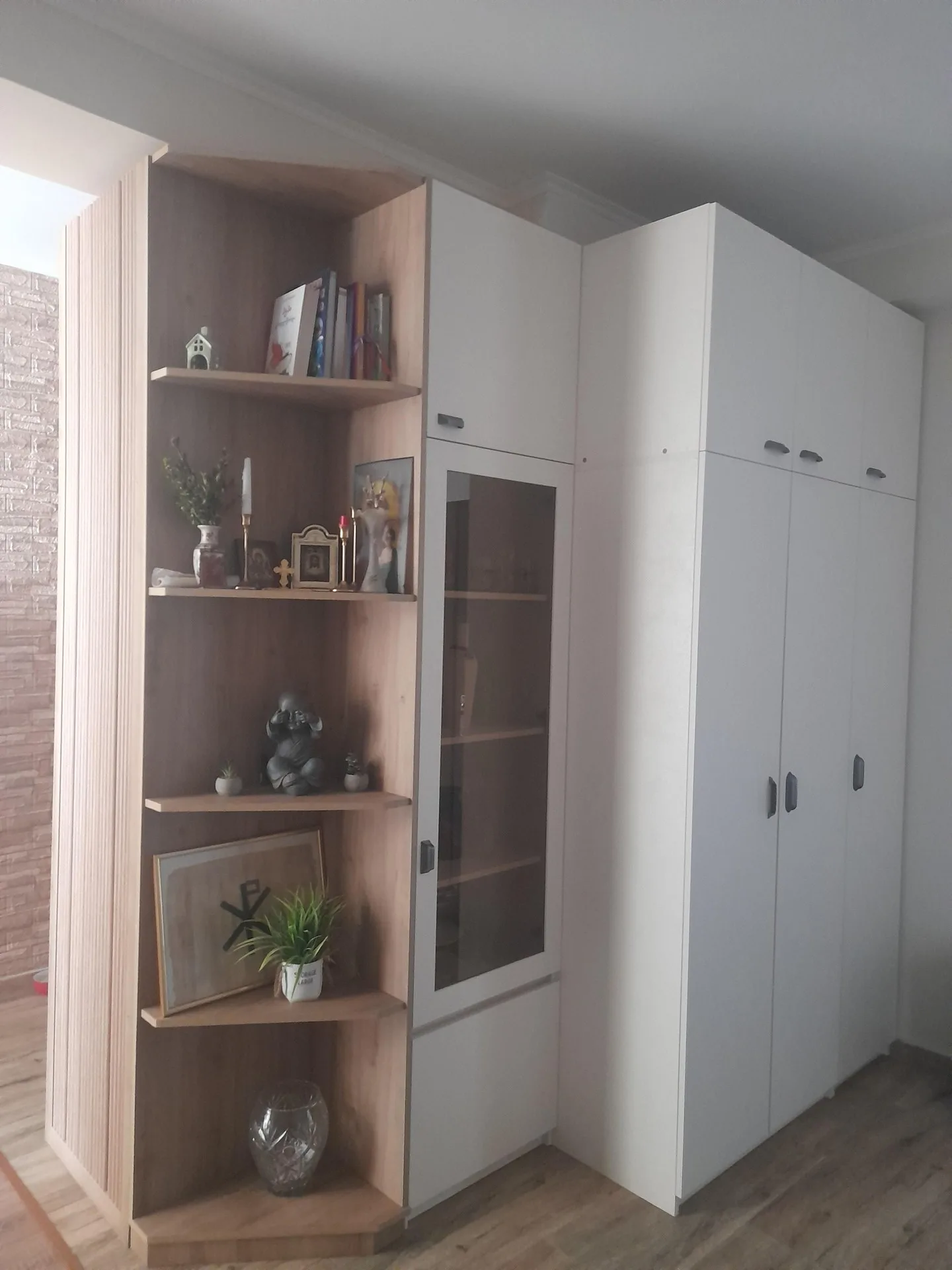 Givi Zhvania St, 23 · 70 m² · 7/12
