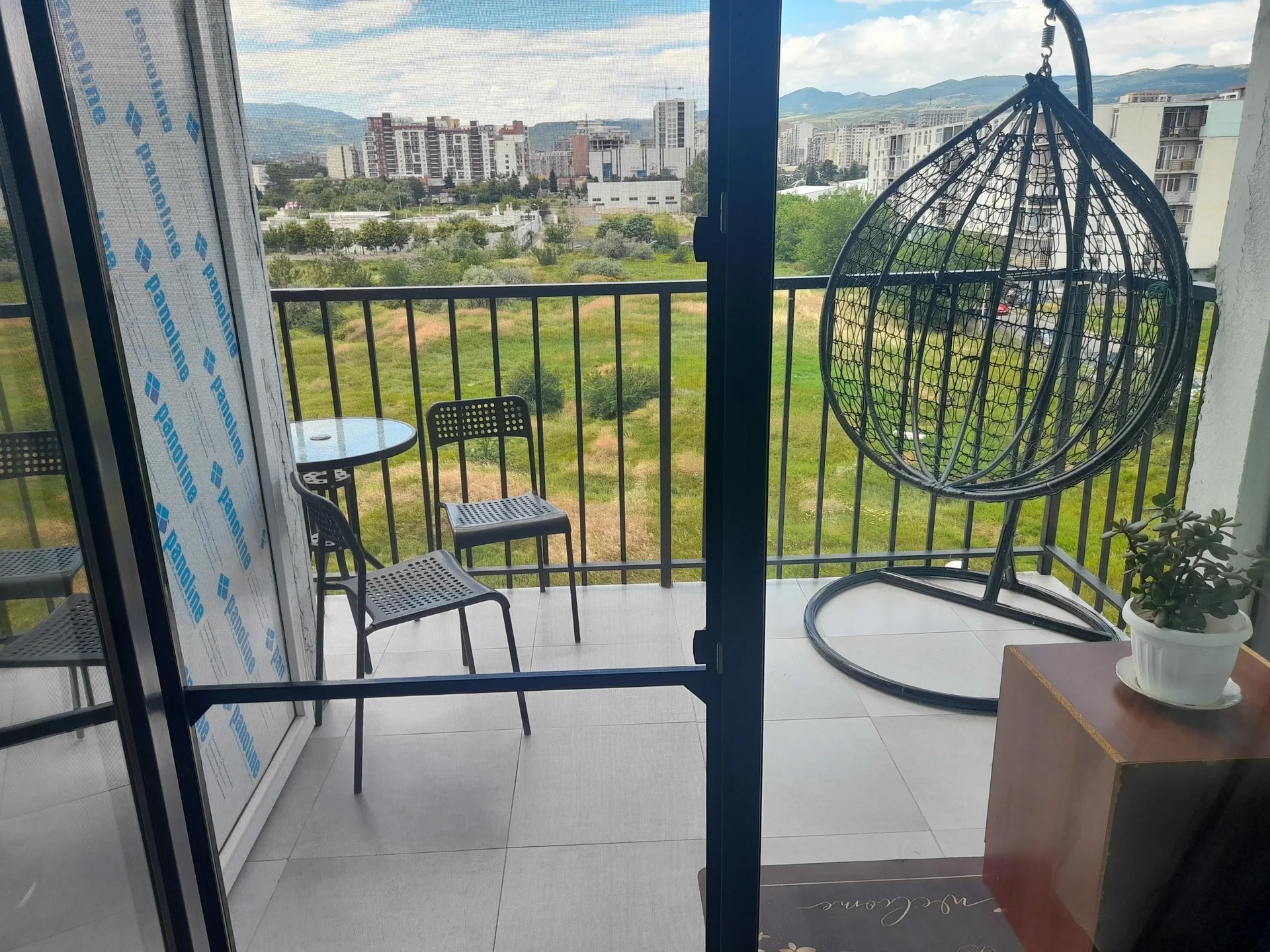 Givi Zhvania St, 23 · 70 m² · 10/12