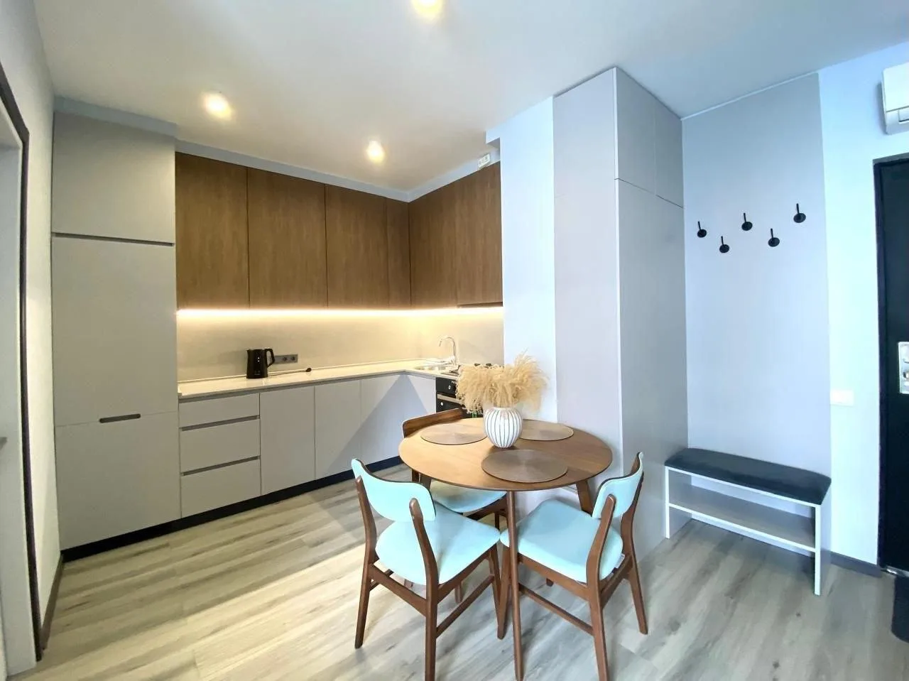 Zhiuli Shartava Ave, 10 · 42 m² · 9/12