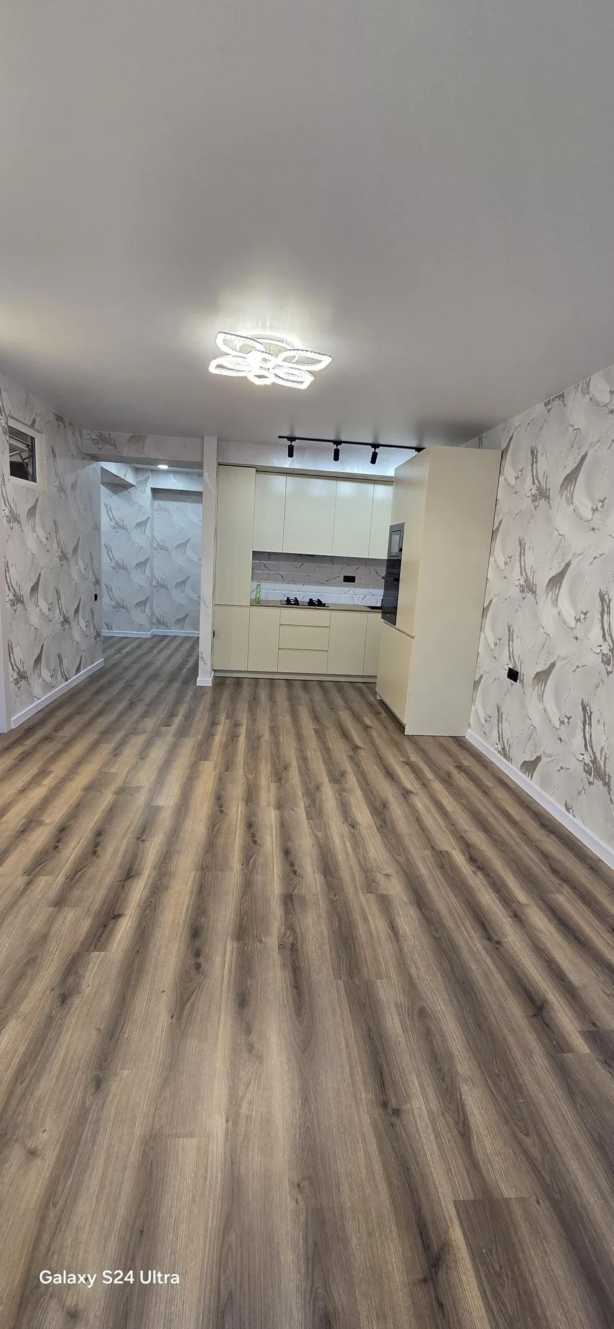 Archil Mefe St, 3 · 94 m² · 2/12