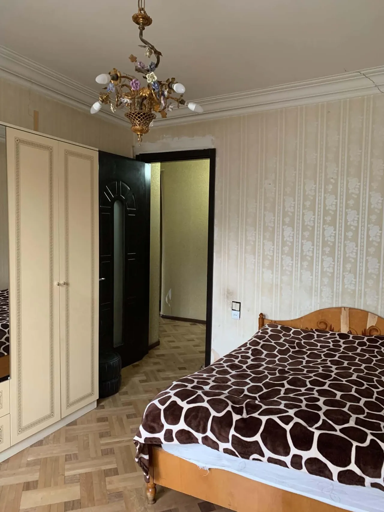 Besarion Zhghenti St, 63 · 95 m² · 6