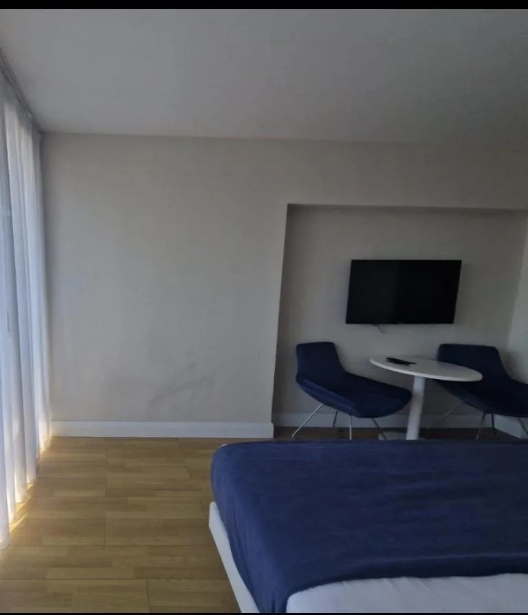 Sherif Khimshiashvili St, 7 · 33 m² · 3/3