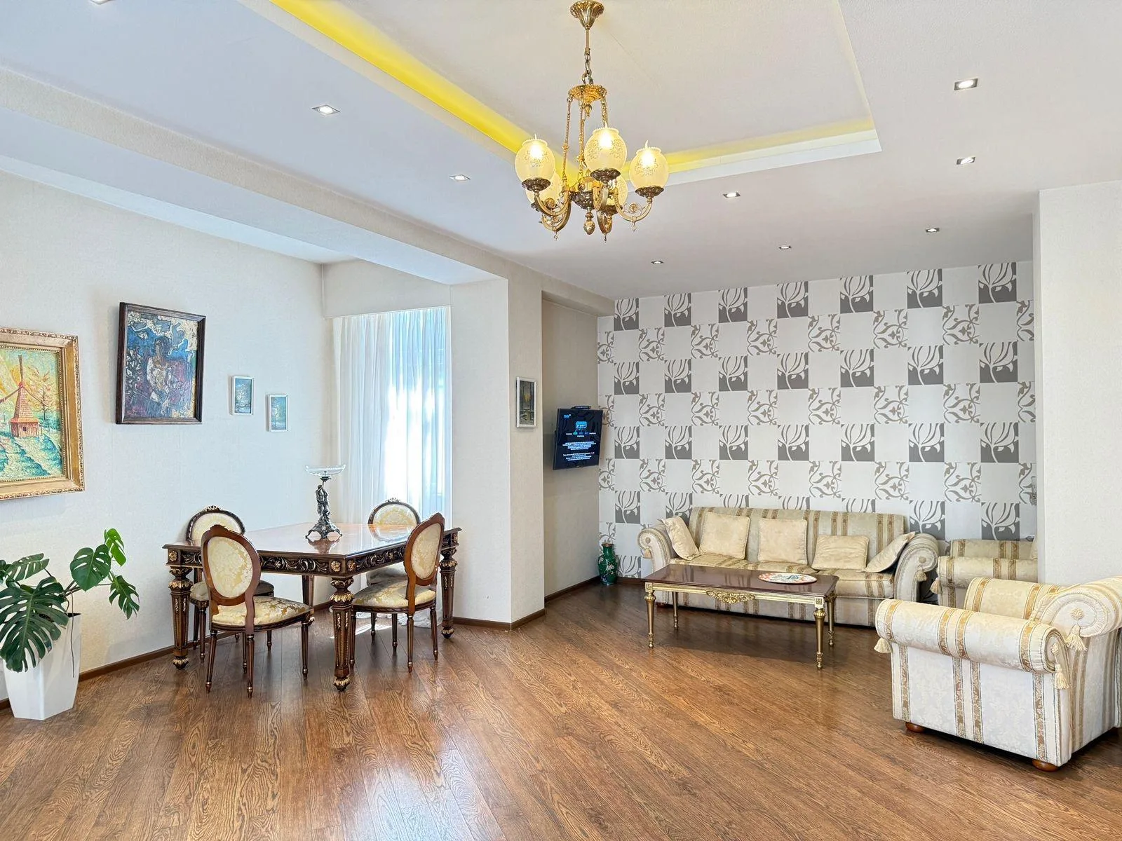 Levan Mikeladze St, 19 · 150 m² · 4/12