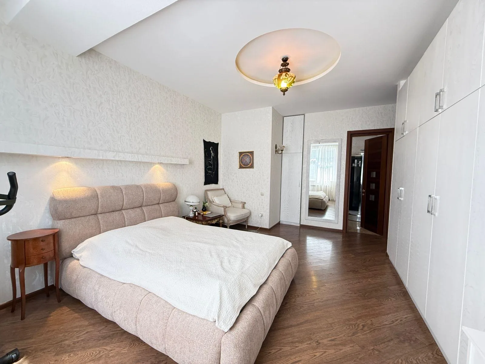 Levan Mikeladze St, 19 · 150 m² · 9/12