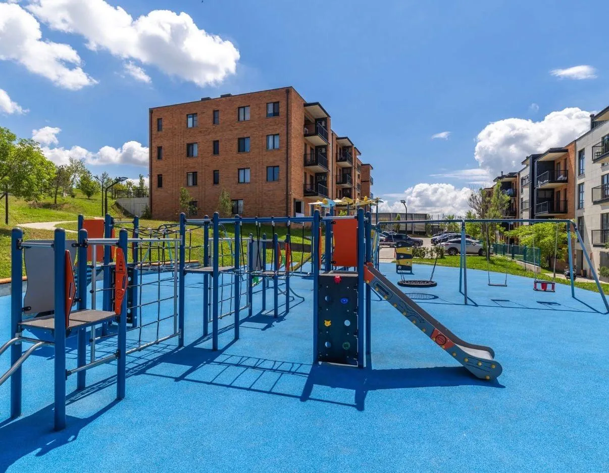 Leo Kvachadze St, 19 · 100 m² · 8/10