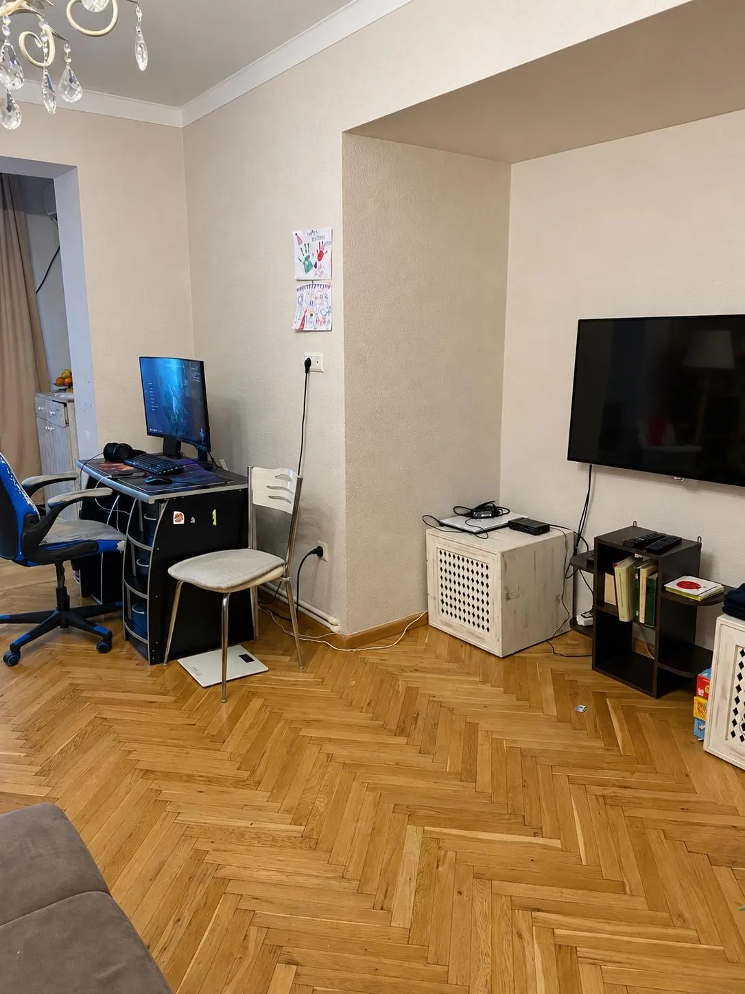 Giorgi Tsabadze St, 15 · 92 m² · 8