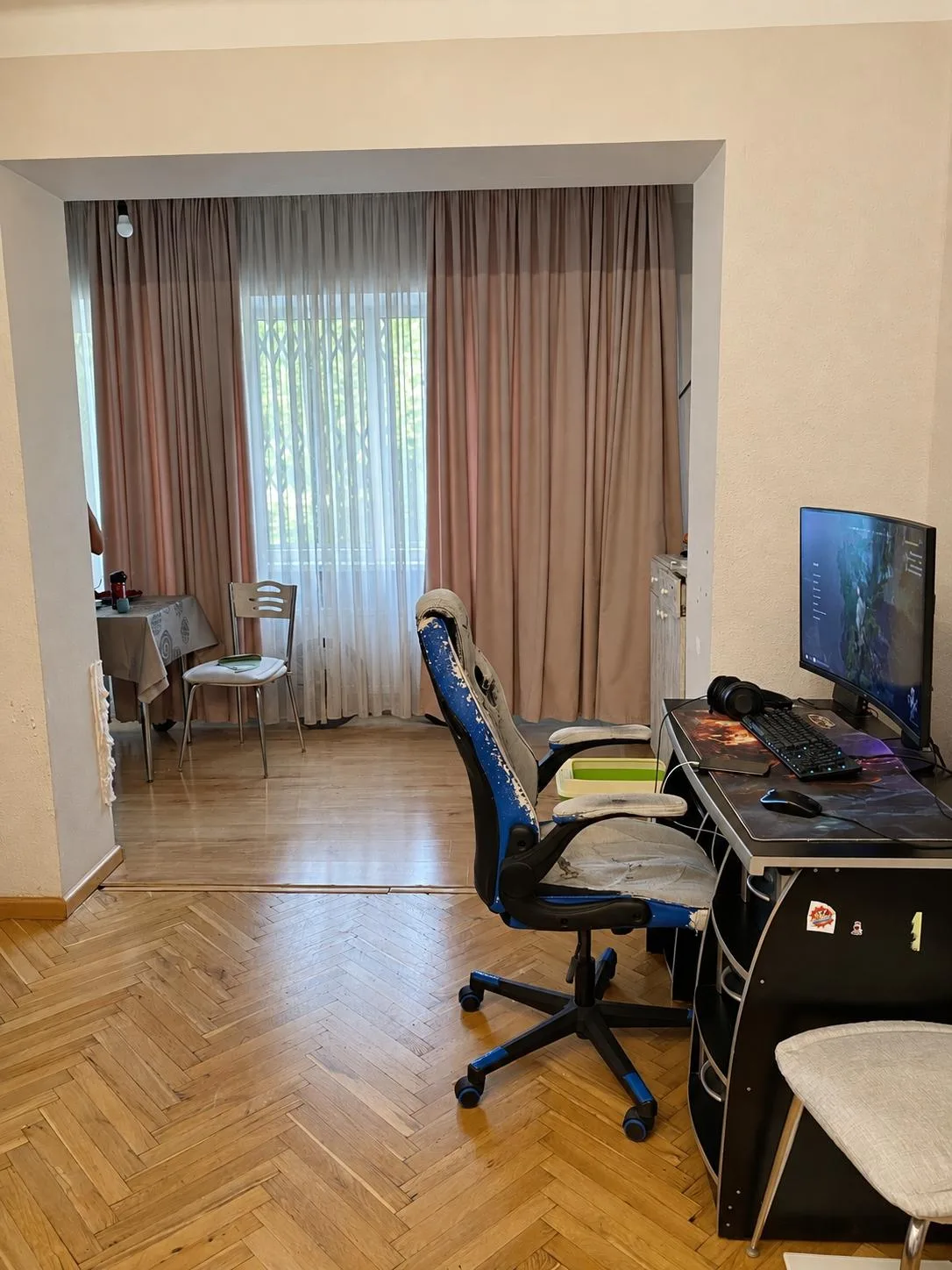 Giorgi Tsabadze St, 15 · 92 m² · 9/12