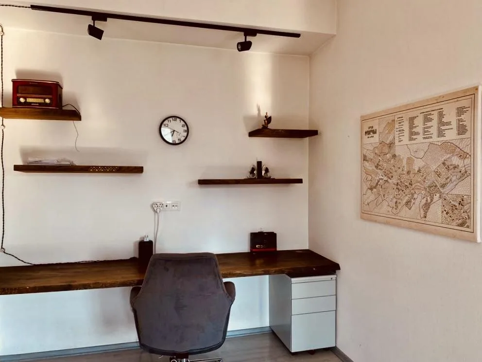 Beri Gabriel Salosi Ave, 48e · 207.9 m² · 6/12