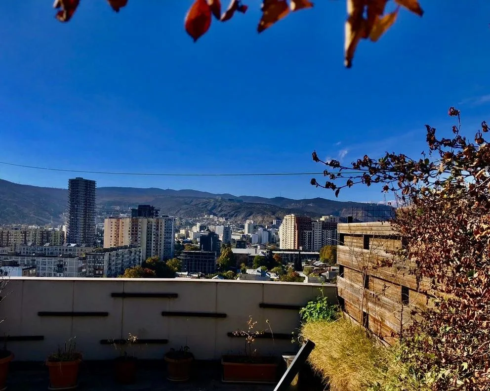 Beri Gabriel Salosi Ave, 48e · 207.9 m² · 9/12