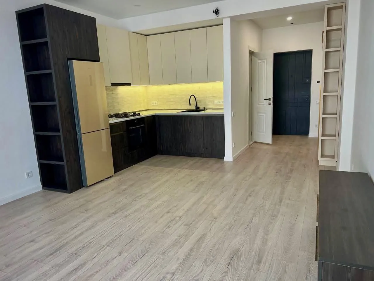 Dzotsi St, 2 · 56 m² · 3