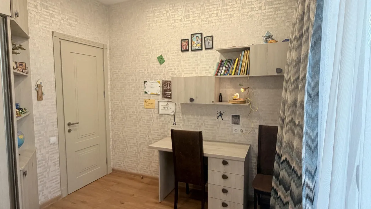 Peter Kavtaradze St, 20d · 107 m² · 12