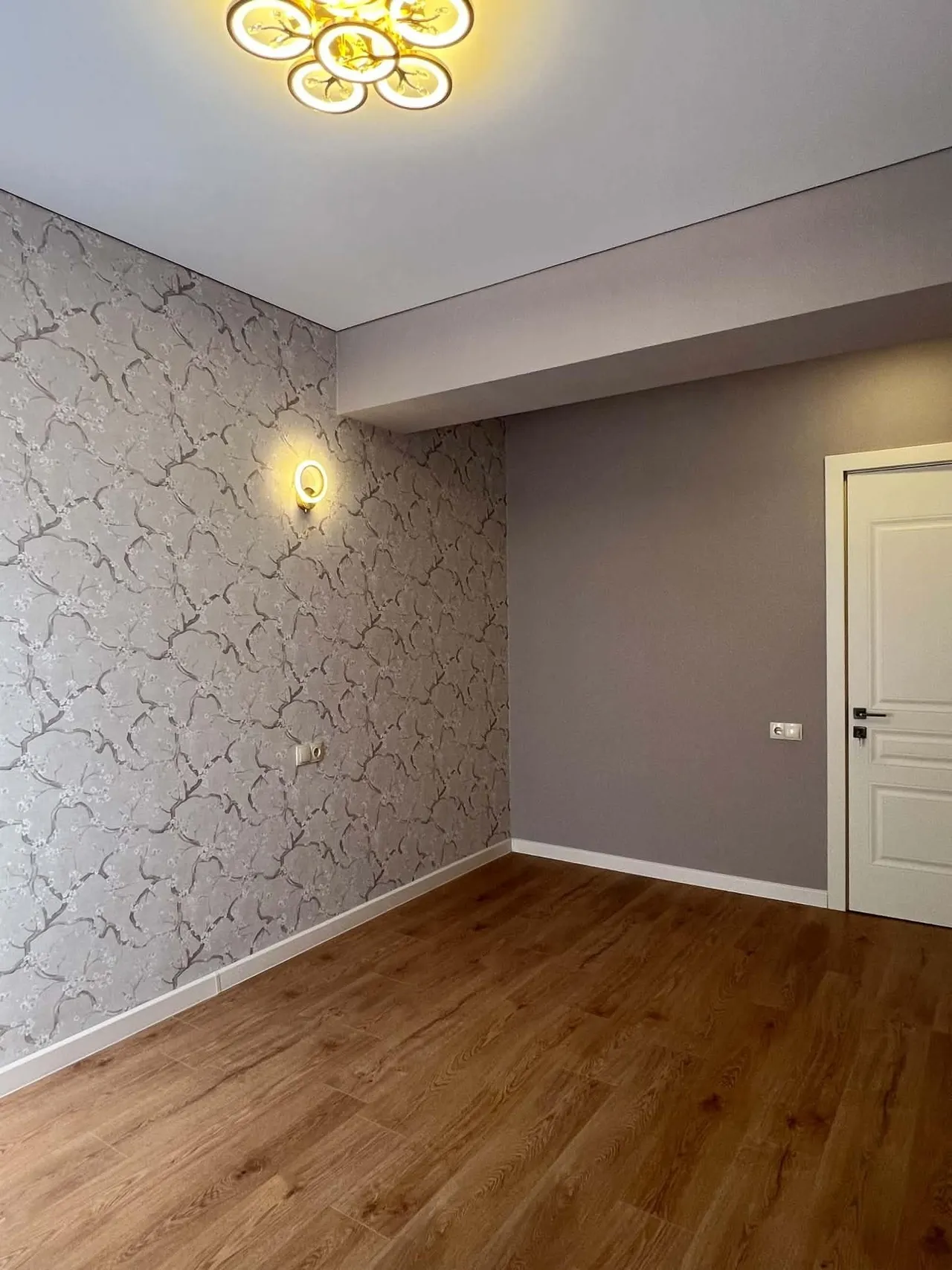 Giorgi Brtskinvale St, 50 · 50 m² · 5