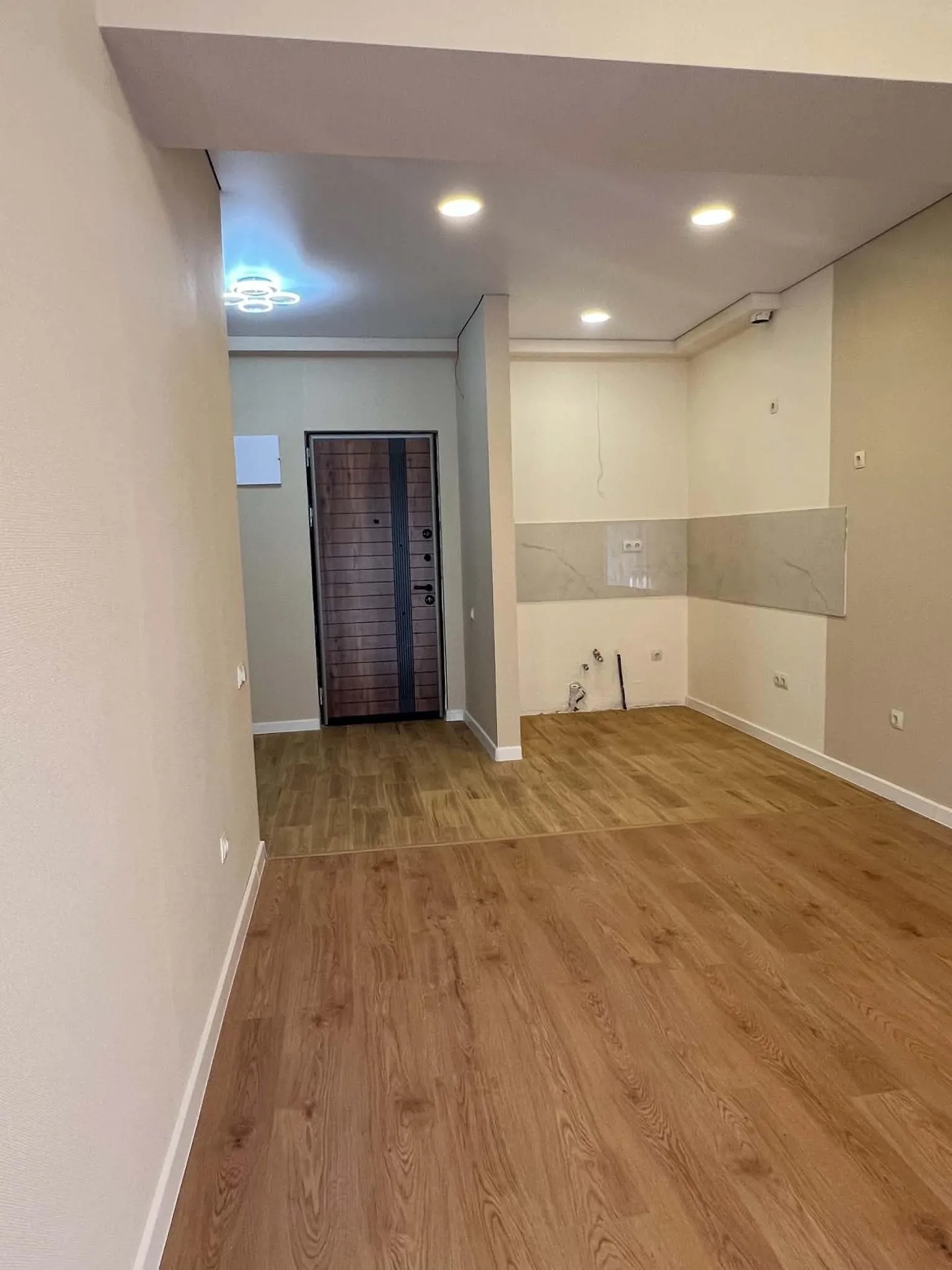 Giorgi Brtskinvale St, 50 · 50 m² · 7/11