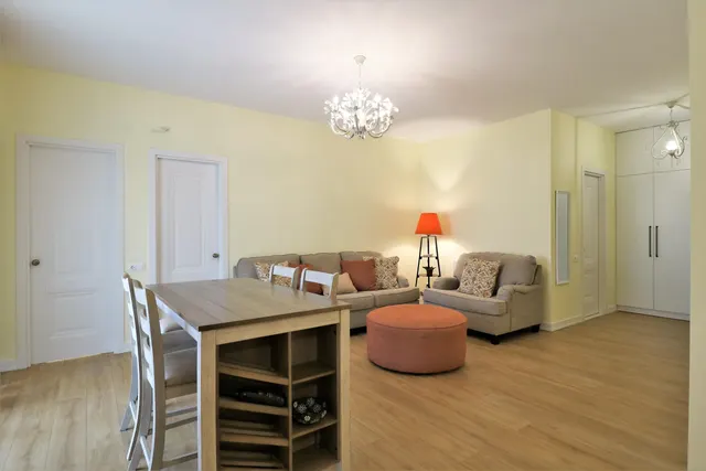 Anna Politkovskaya St, 20 · 94 m²