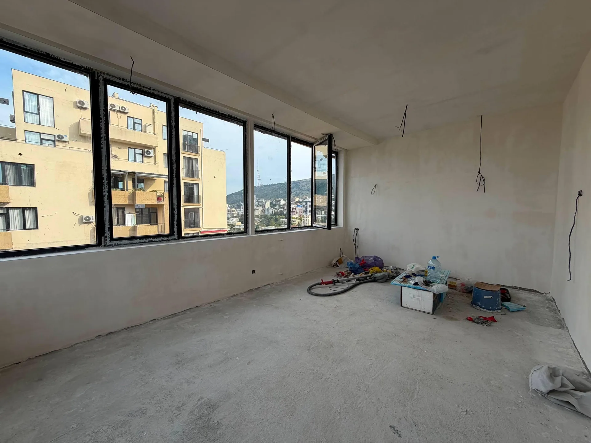 Ilia Chavchavadze Ave, 27 · 81 m² · 1/9