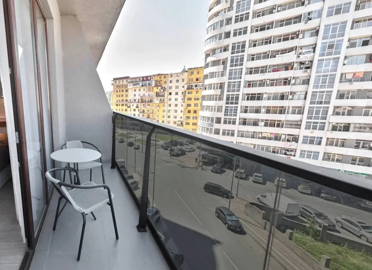 Davit Mamuladze St, 13 · 33.1 m² · 9/10