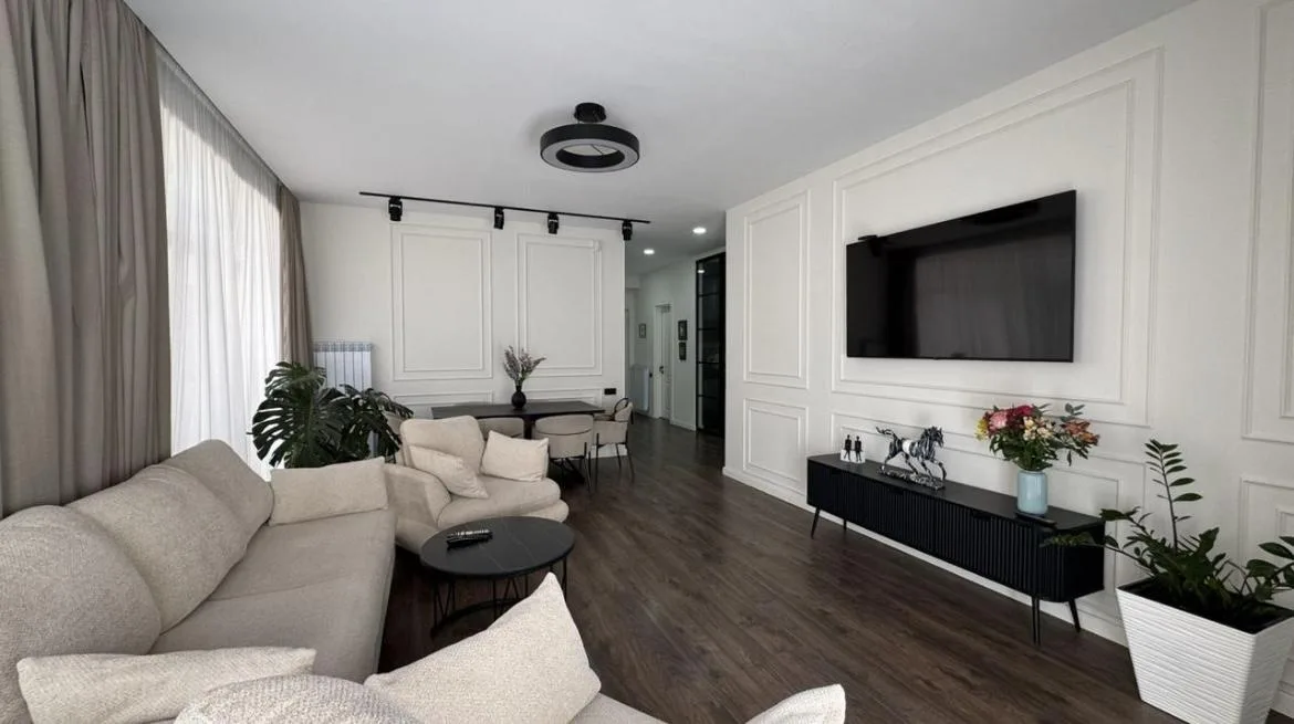 Nino Zhvania St, 73 · 134 m² · 1/12