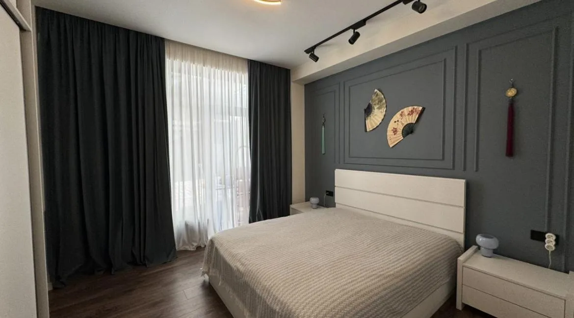 Nino Zhvania St, 73 · 134 m² · 7/12