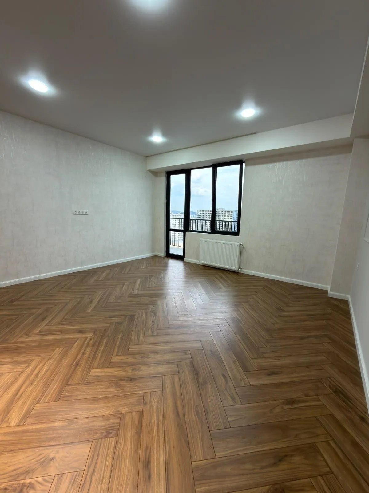 Demetre Tavdadebuli Street · 75 m² · 7