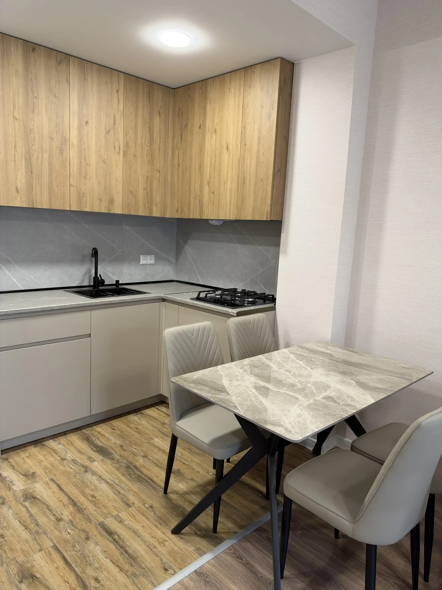 Nino Abashidze-Orbeliani St, 2 · 47.3 m² · 1/9