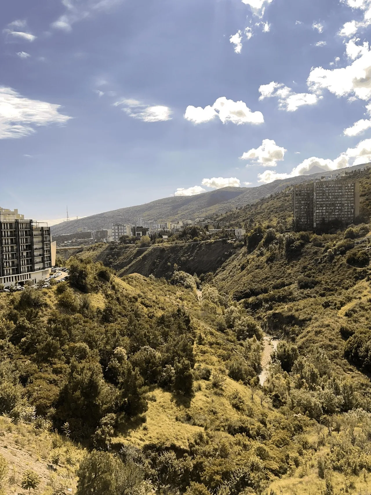 Universiteti St, 24, Giorgi Danelia St, 2, 4, 6, 8 · 127 m² · 3