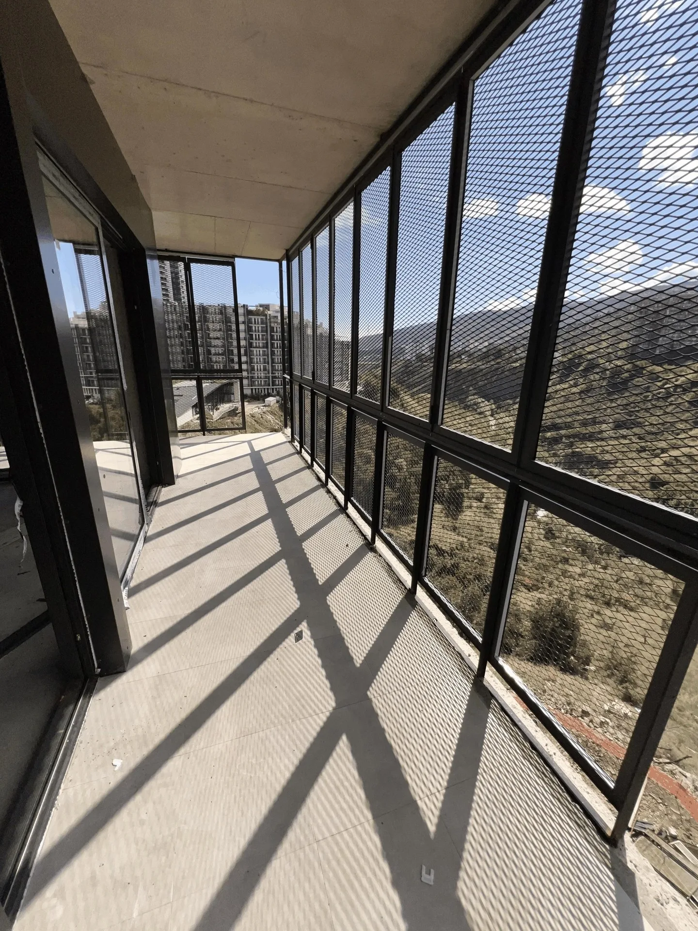 Universiteti St, 24, Giorgi Danelia St, 2, 4, 6, 8 · 127 m² · 6/12