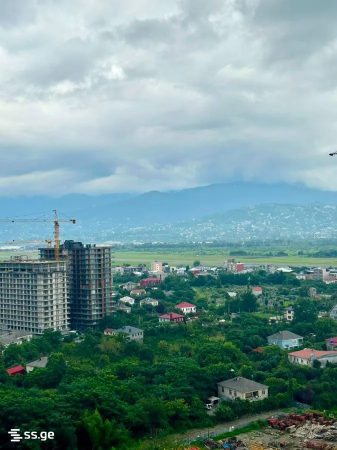3 room Flat For Sale. Batumi · 3/12