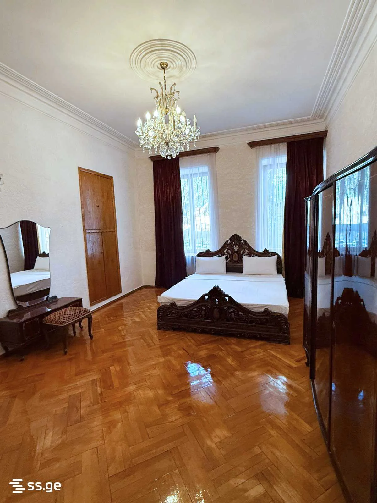 5 room Flat For Rent. Sololaki · 11/12