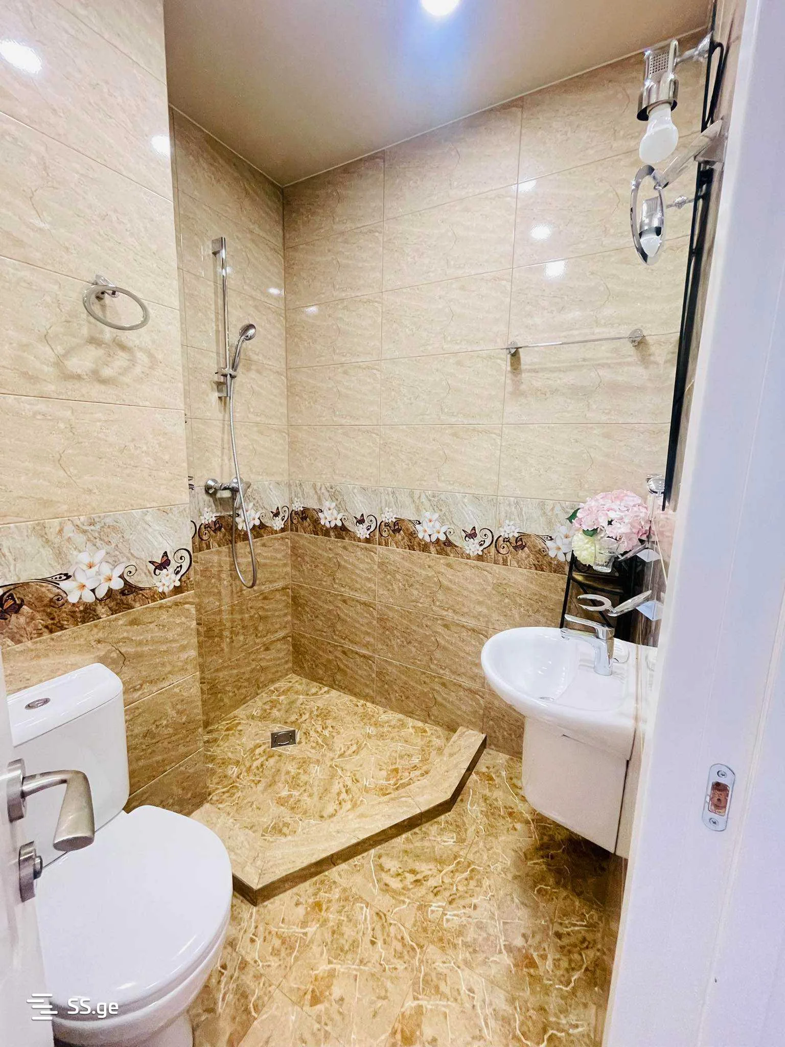 4 room Flat For Rent. Saburtalo · 9/12