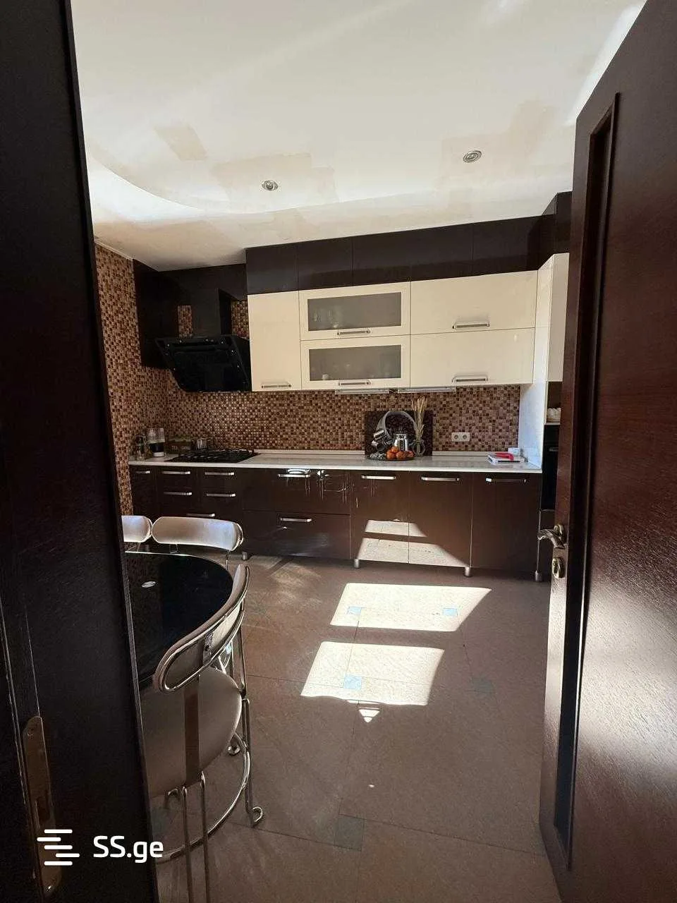9 room Flat For Sale. Saburtalo · 4/12