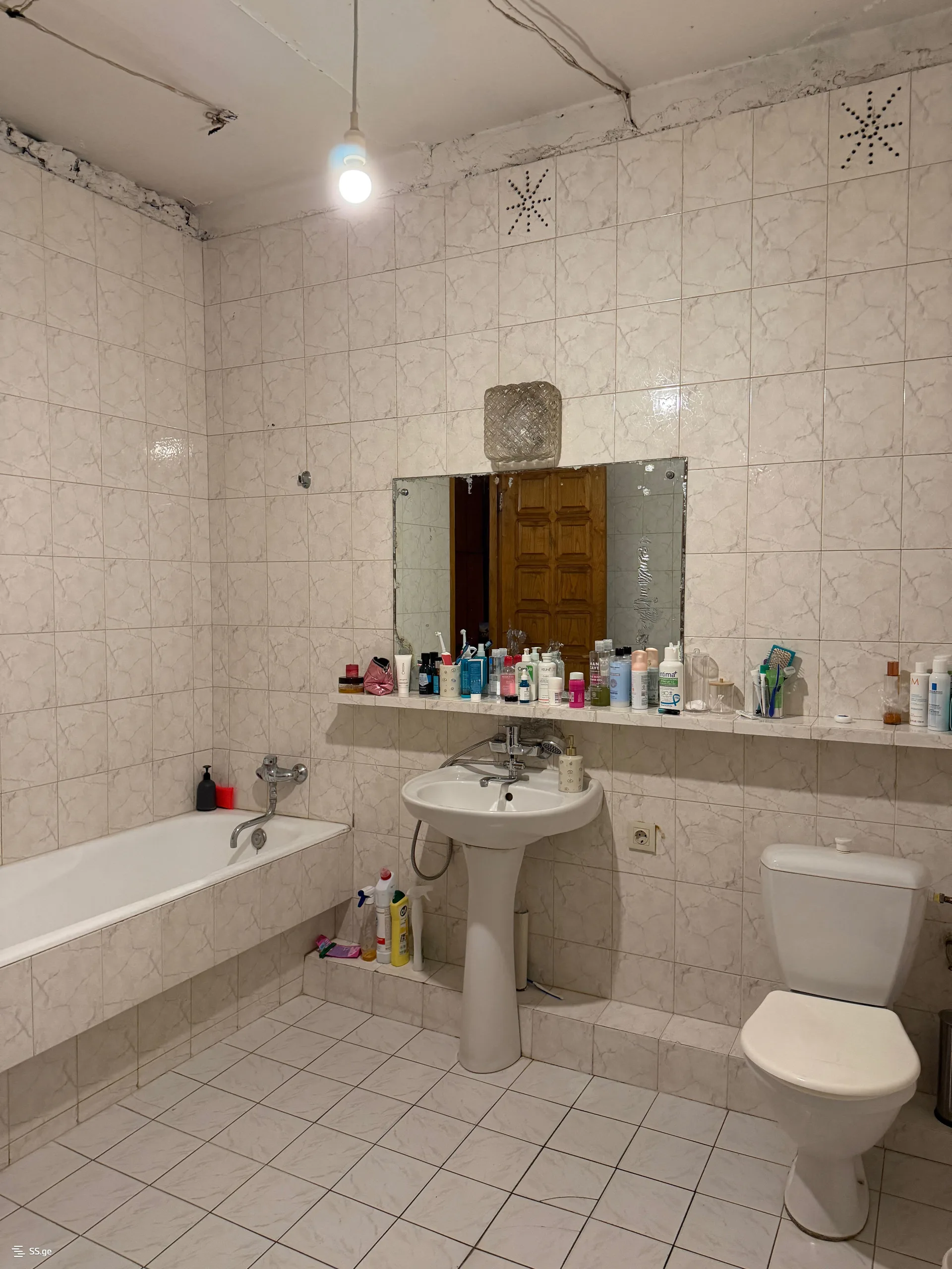 6 room Flat For Sale. Saburtalo · 3/12