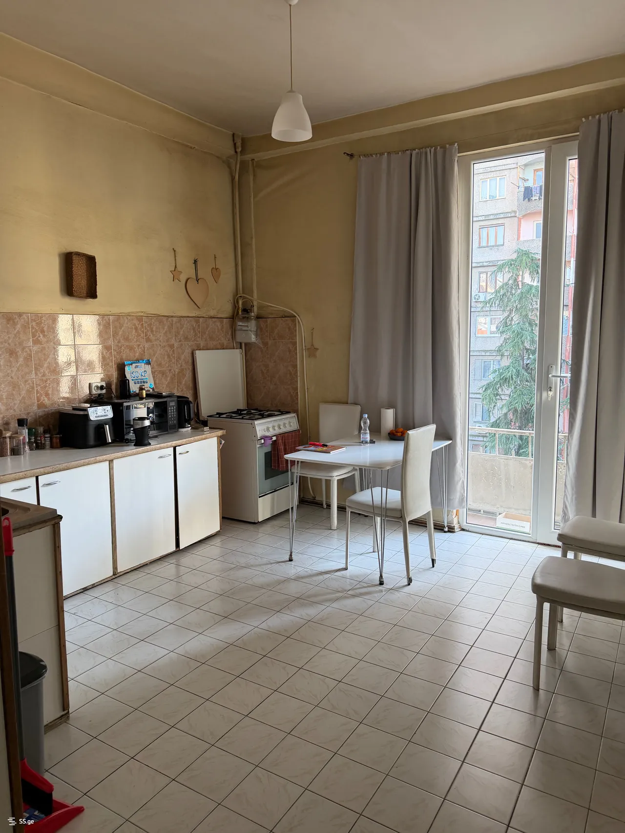 6 room Flat For Sale. Saburtalo · 12