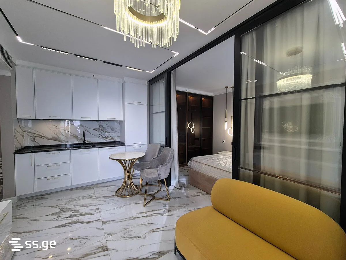 1 room Flat For Sale. Batumi · 2/11