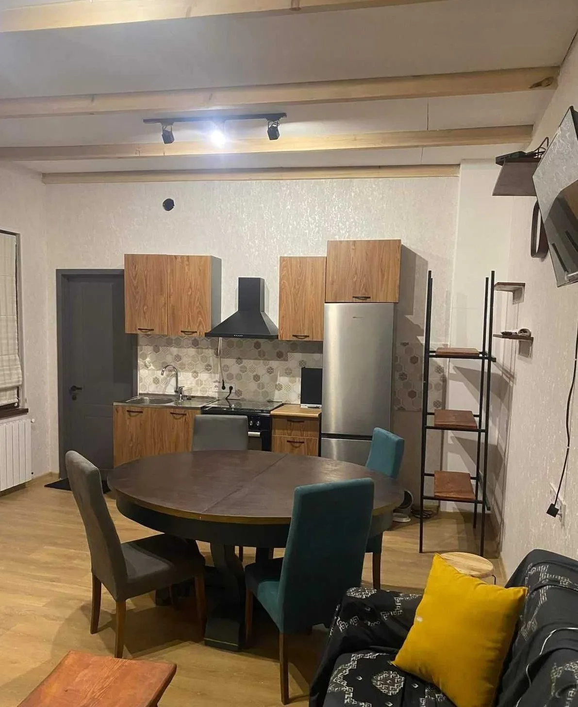 3 room Flat For Sale. Avlabari · 2/11