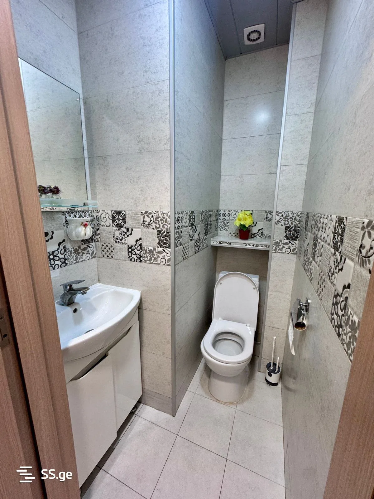 4 room Flat For Sale. Sanzona · 10/12
