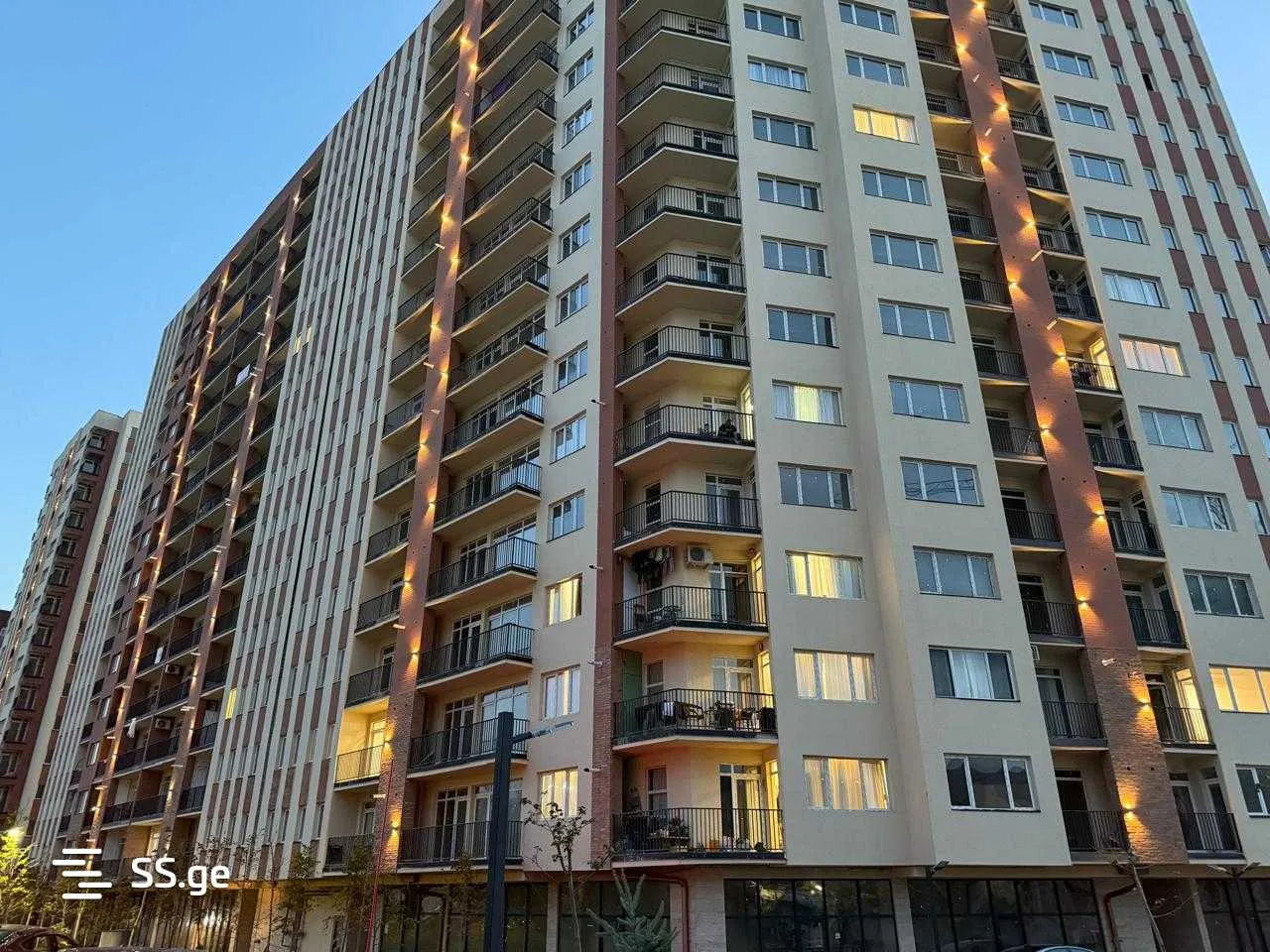 2 room Flat For Sale. Didi digomi · 3
