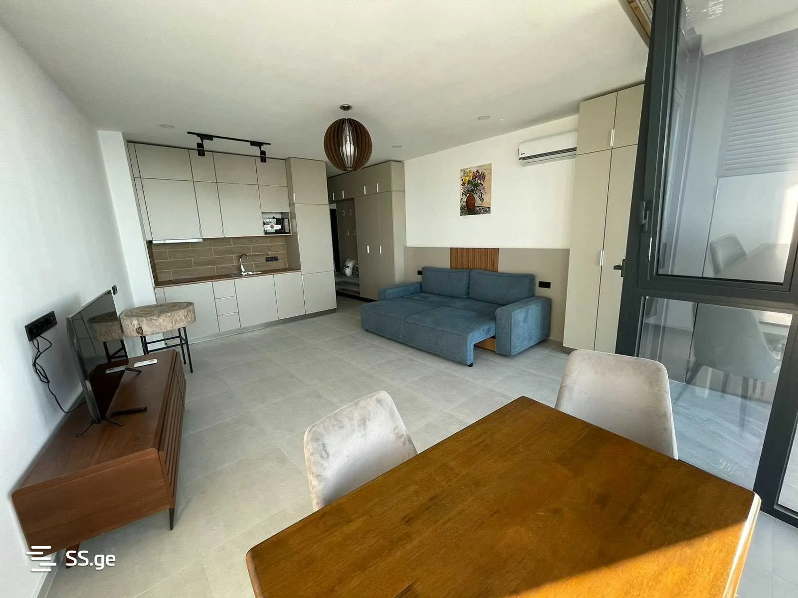 1 room Flat For Sale. Batumi · 2/11
