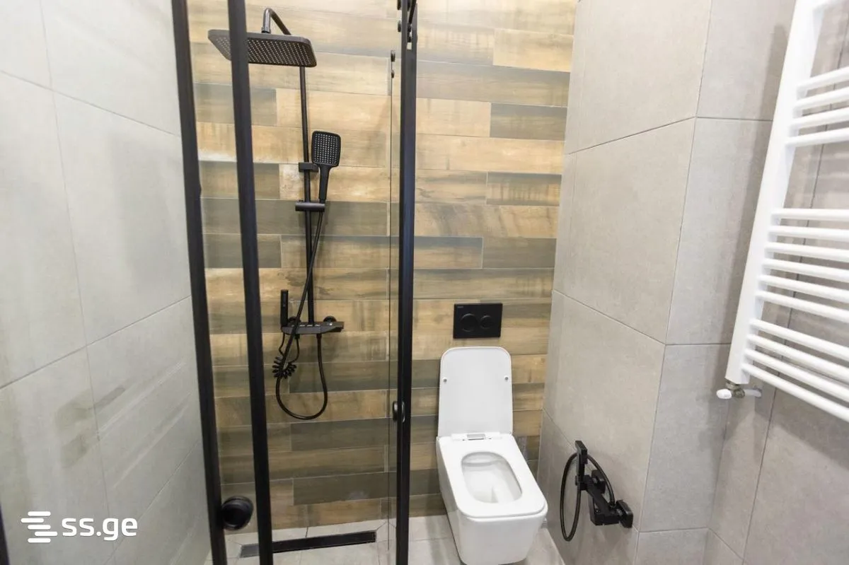 3 room Flat For Sale. Didi digomi · 10