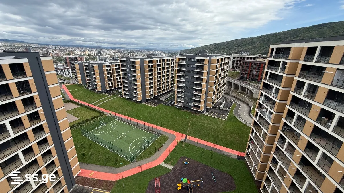 2 room Flat For Sale. Ortachala · 6