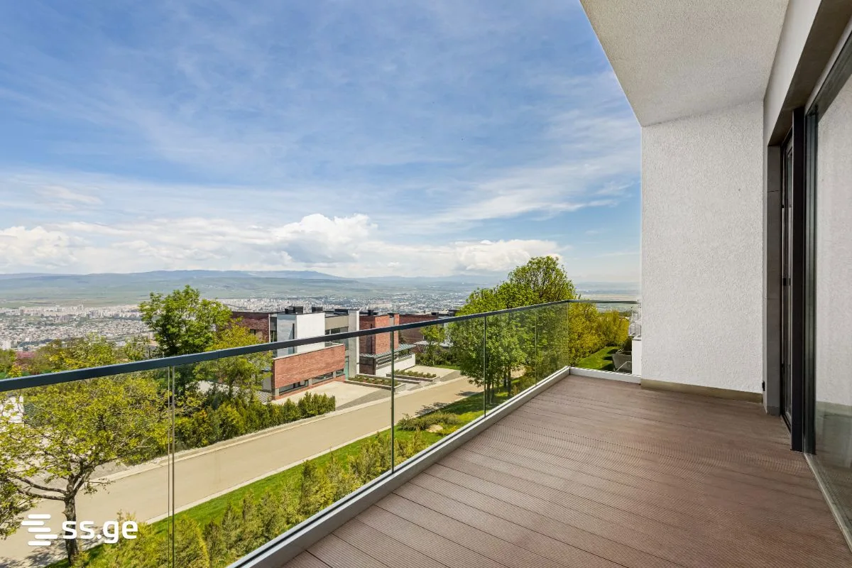 3 room Flat For Sale. Ortachala · 3/12