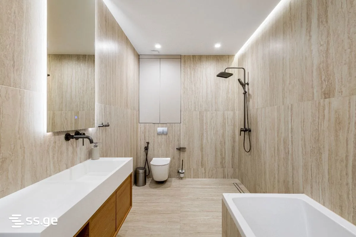 3 room Flat For Sale. Ortachala · 10/12